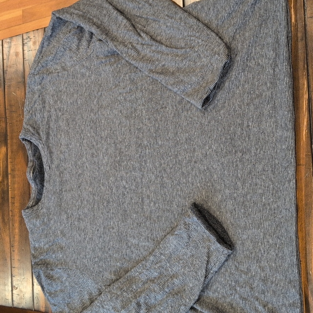 Faherty Reversible Crew Long Sleeve - image 7